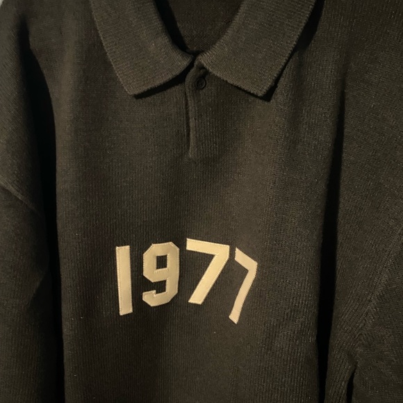 Fear of God Essentials Black Knit '1977' Long Sleeve Polo - Picture 5 of 15